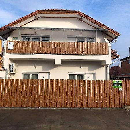 Jacint Apartman Bed & Breakfast Hajdúszoboszló Eksteriør bilde