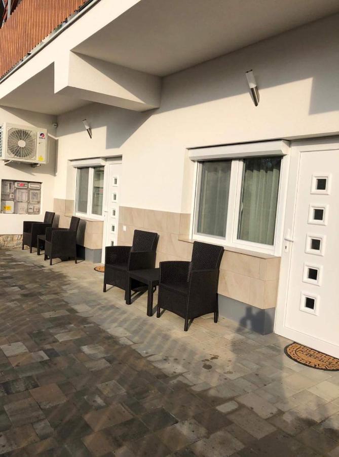 Jacint Apartman Bed & Breakfast Hajdúszoboszló Eksteriør bilde