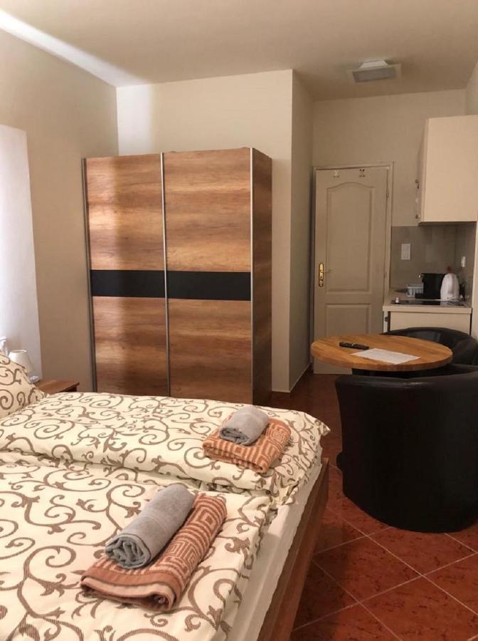 Jacint Apartman Bed & Breakfast Hajdúszoboszló Eksteriør bilde