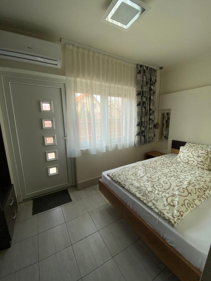 Jacint Apartman Bed & Breakfast Hajdúszoboszló Eksteriør bilde